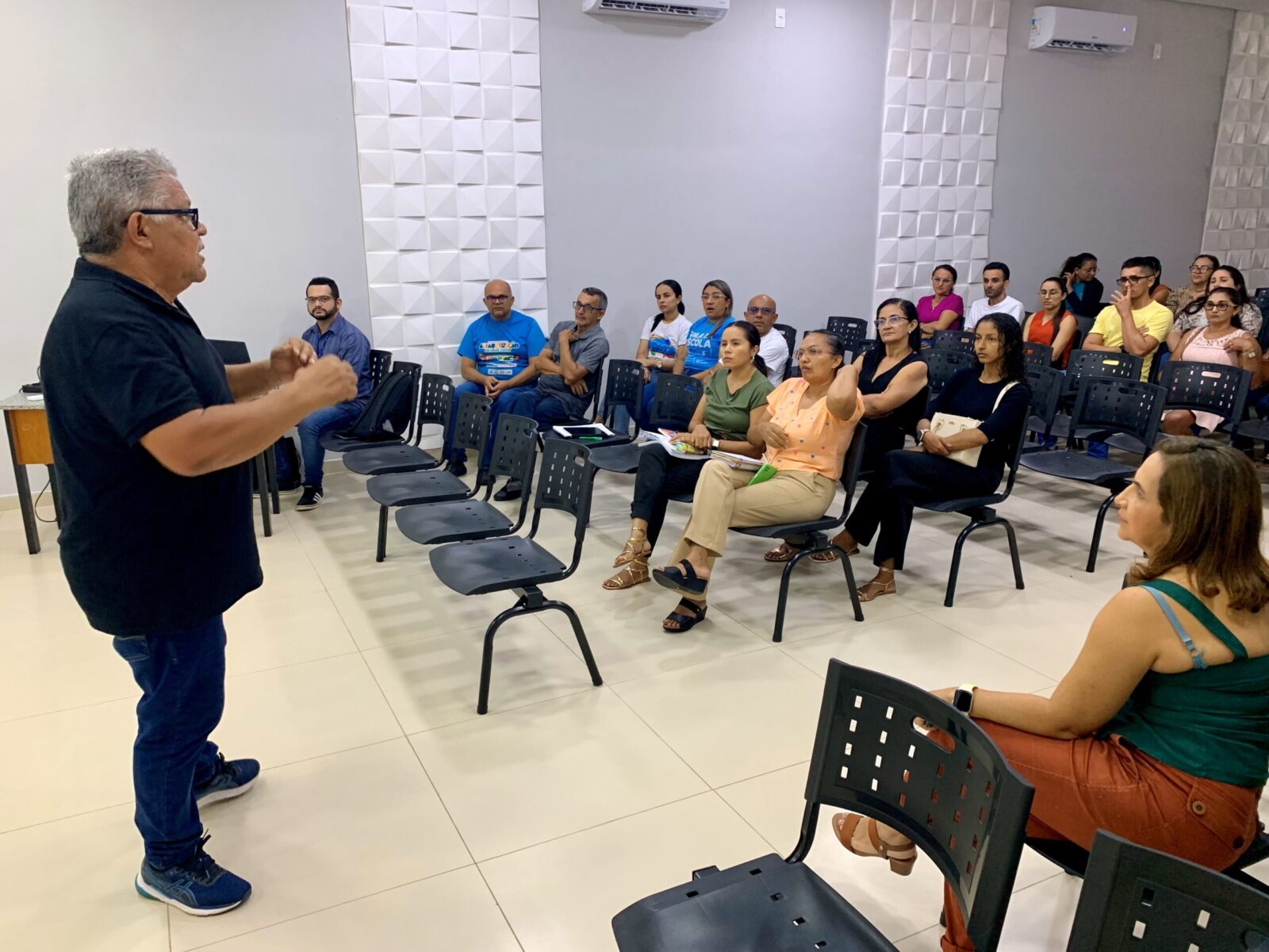 “Em 2026, a educação vai prosperar e prosperar bem”, afirma secretário Elvis Machado