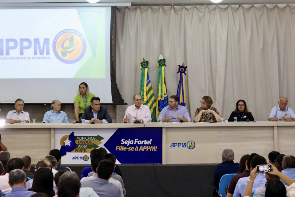 Zé Luiz participa de reunião sobre possível terceiro mandato para prefeitos