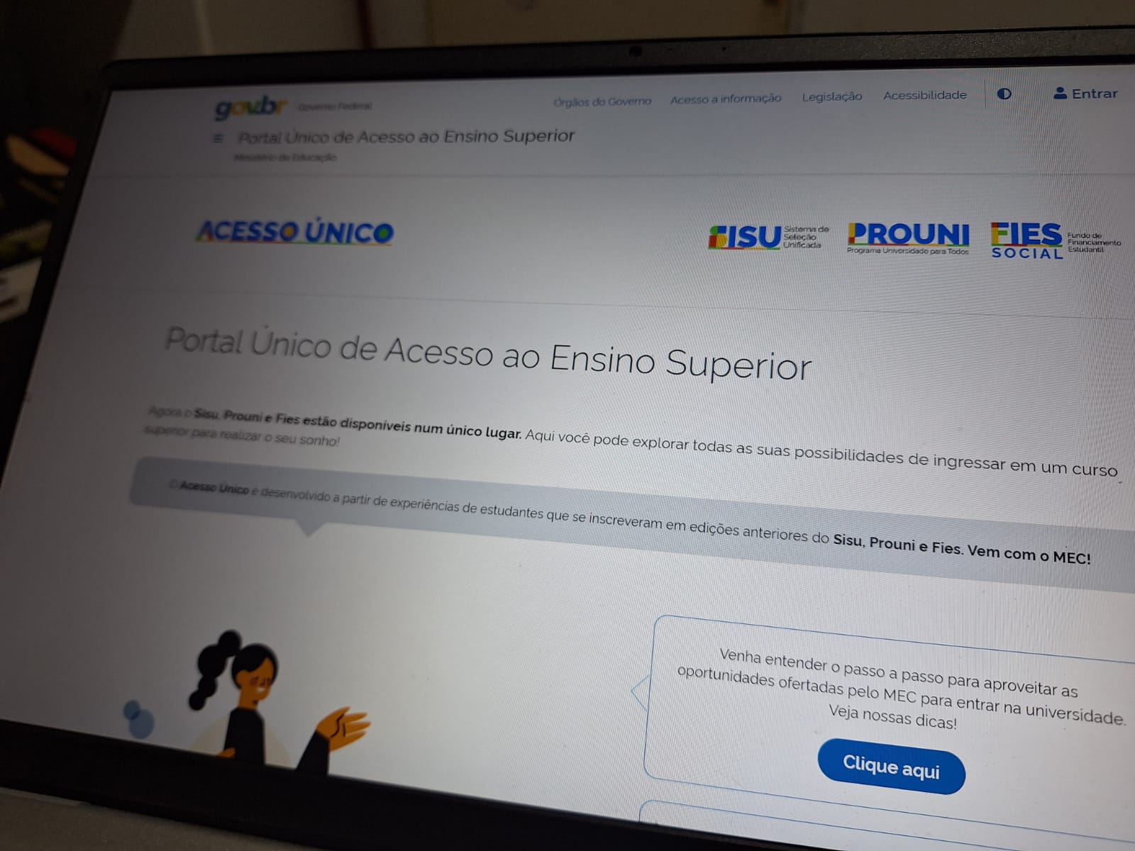 Inscrições para concorrer às bolsas do Prouni começam nesta segunda