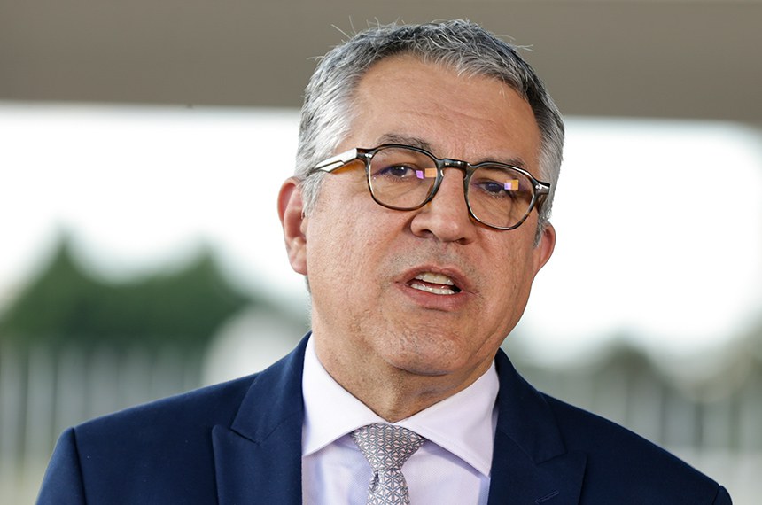 Ministro confirma caso suspeito de intoxicação por metanol em hospital no Piauí