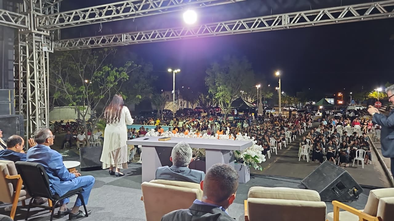 Segundo dia do “Batalha para Cristo” reúne público na Praça da Matriz no sábado