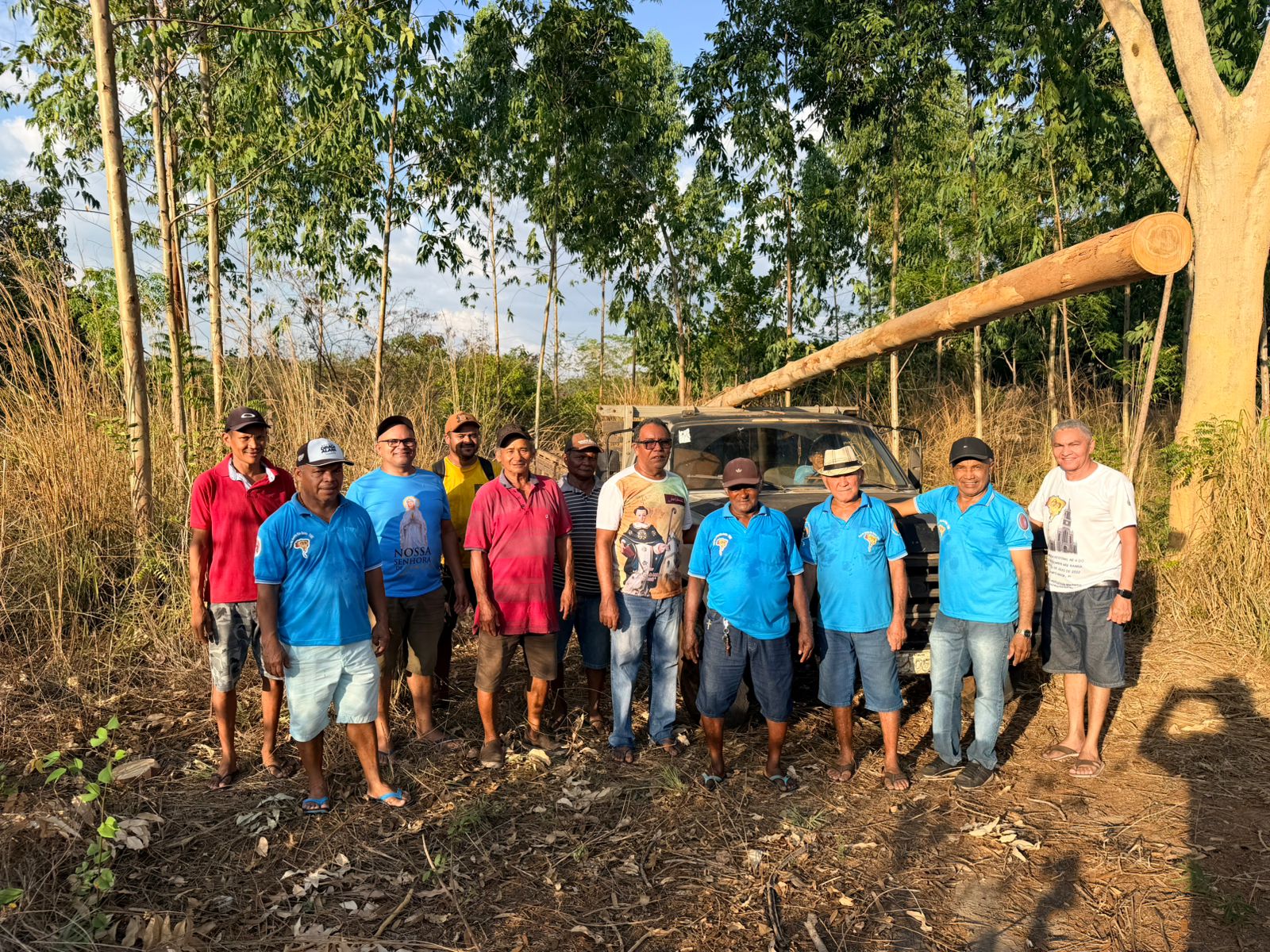 Preparativos do Festejo de São Gonçalo começam com retirada do pau da bandeira