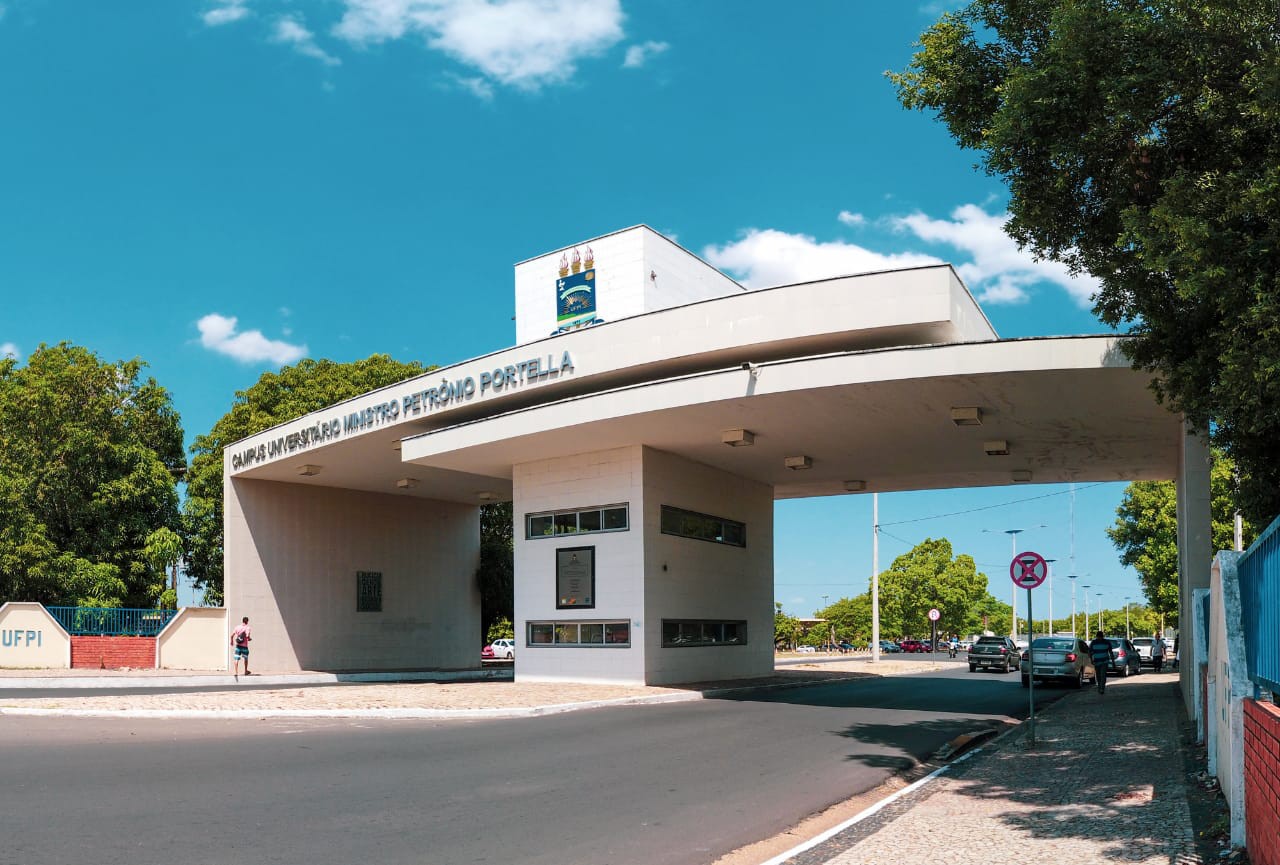 Servidores da UFPI e UFDPar entram em greve por tempo indeterminado