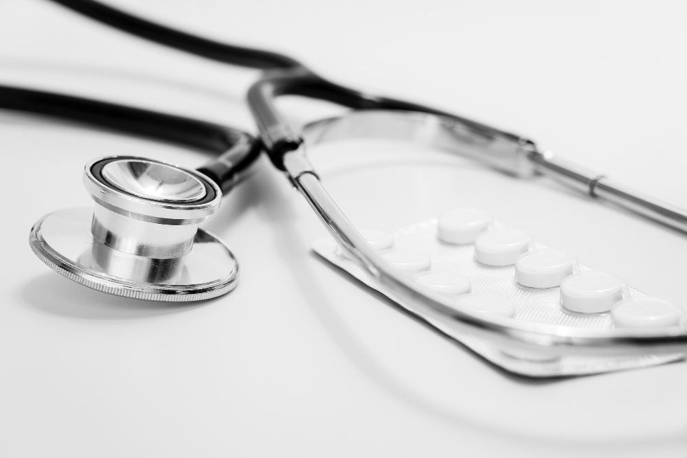 Mais de 30% dos cursos de medicina têm desempenho insuficiente no Enamed