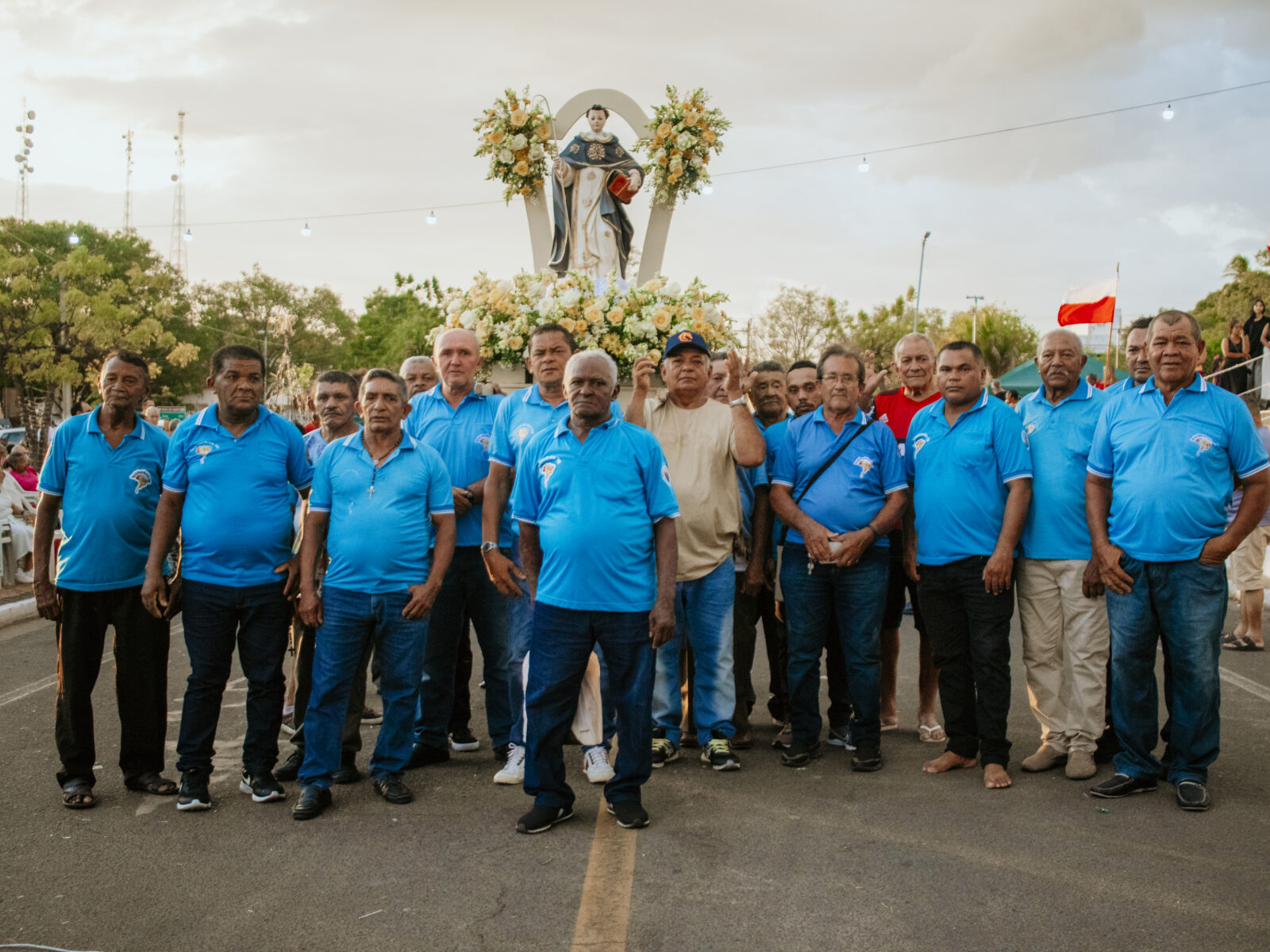 Mesmo com chuva, fé marca o encerramento da Festa de São Gonçalo