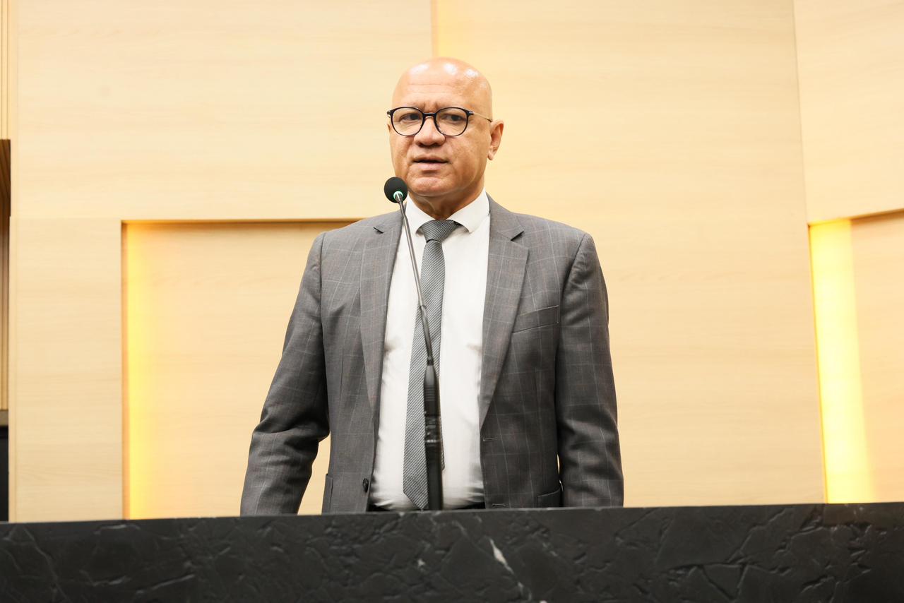 Franzé critica despreparo de escolas para alunos atípicos no Piauí