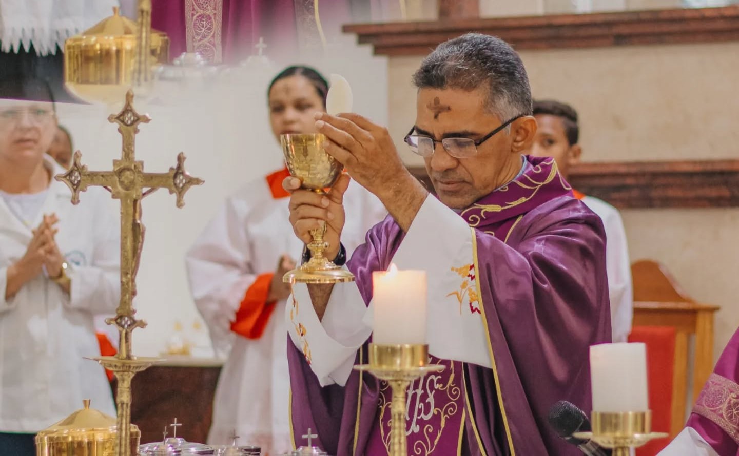 Quarta-feira de Cinzas marca início da Quaresma com missas em Batalha