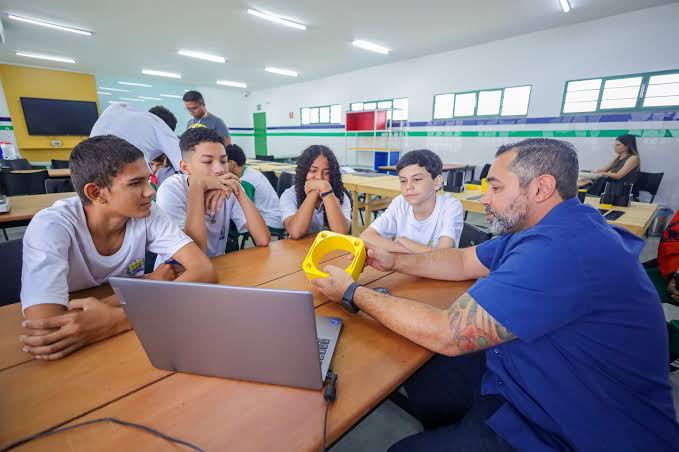 Seduc convoca 1.220 profissionais para escolas de tempo integral no Piauí
