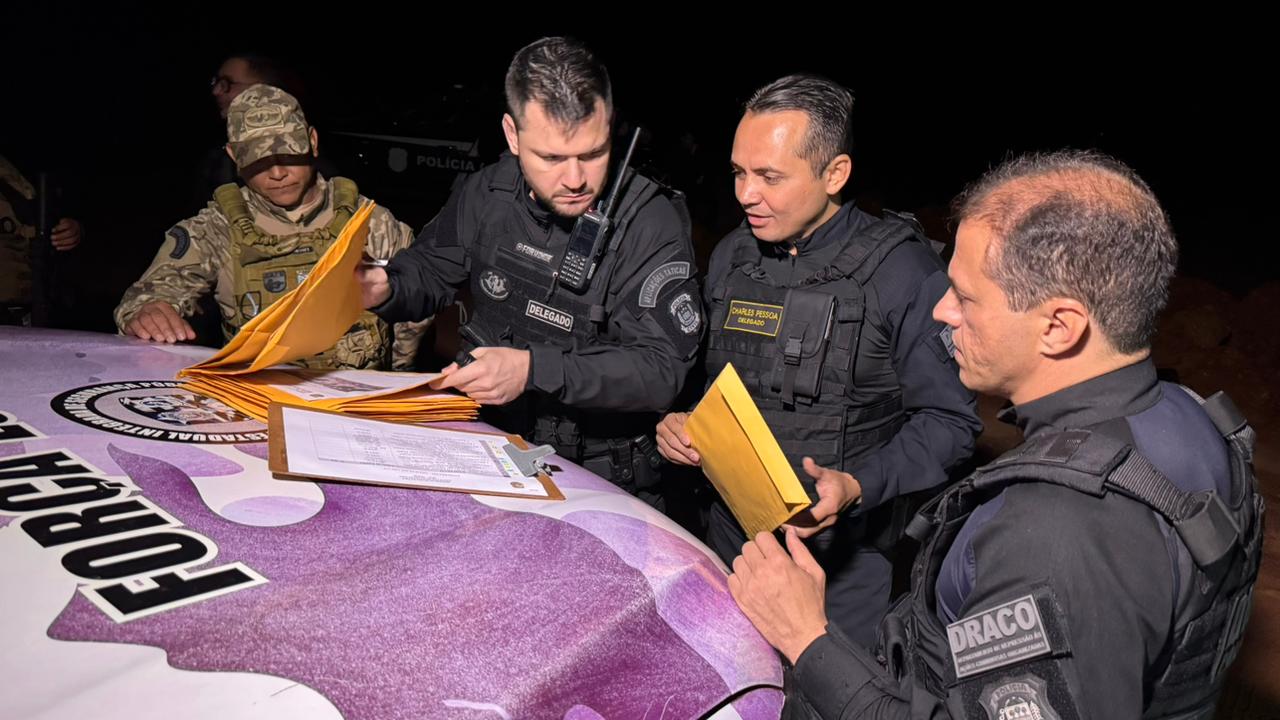 Operação Arcus cumpre mandados e mira tráfico de drogas em Piripiri