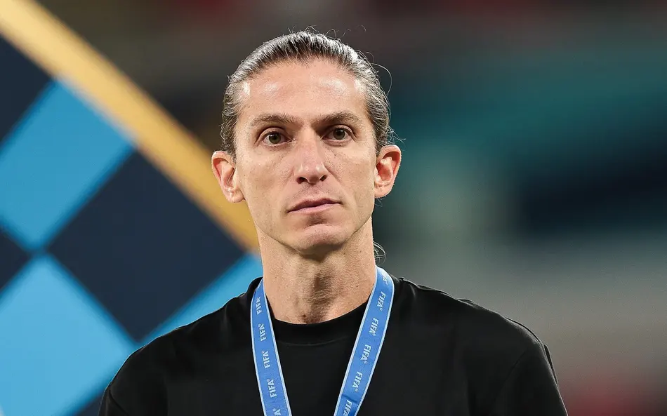 Flamengo demite Filipe Luís após resultados e pressão interna no clube