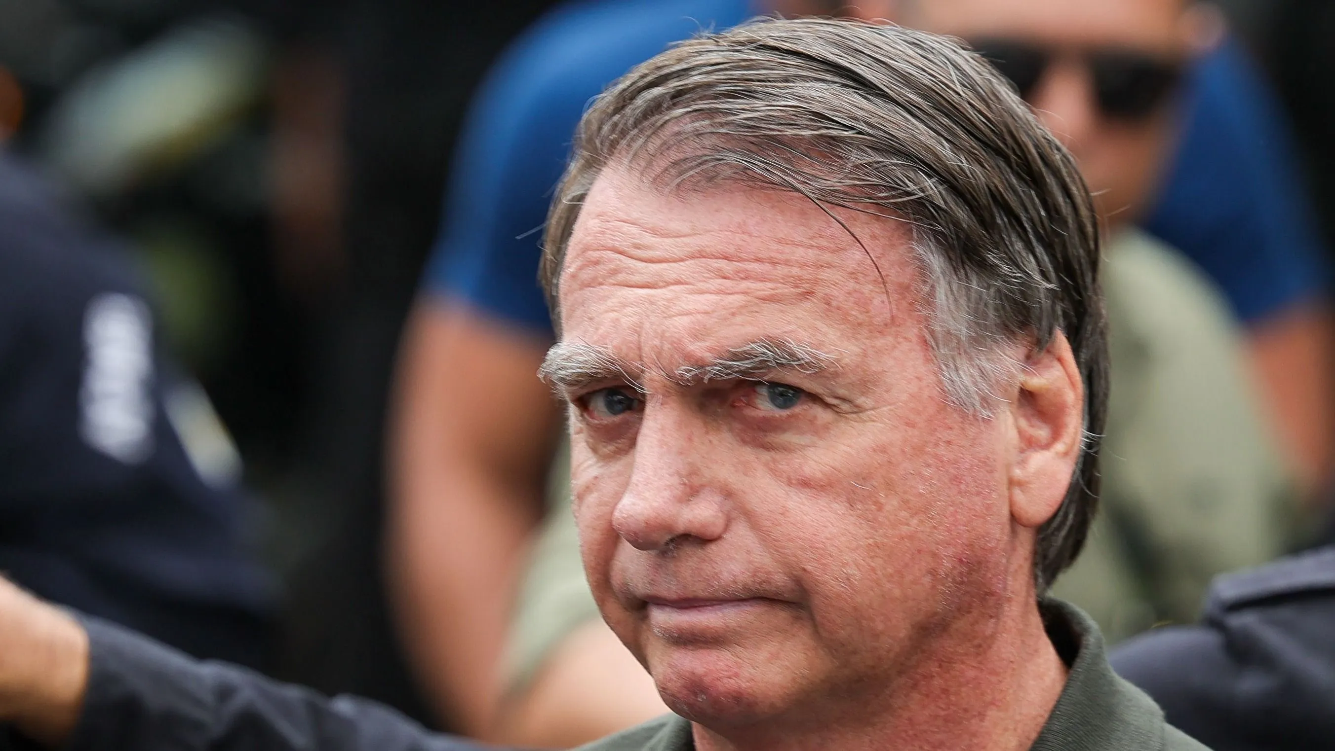 Bolsonaro completa 24 horas na UTI sem previsão de alta em hospital