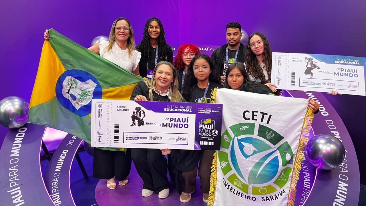 CETI Conselheiro Saraiva homenageia alunos aprovados no Do Piauí para o Mundo